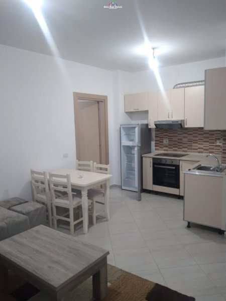 Tirane, jepet me qera apartament 2+1 Kati 2, 80 m² 500 € (liqeni i thate)