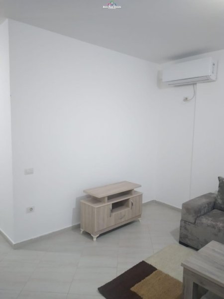 Tirane, jepet me qera apartament 2+1 Kati 2, 80 m² 500 € (liqeni i thate)