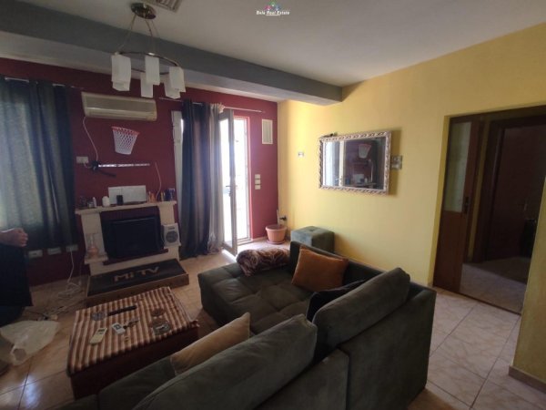 Tirane, shes apartament 3+1 Kati 4, 237 m² 283.000 € (kodra e diellit)