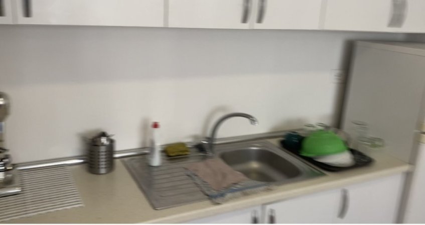 Tirane, jepet me qera apartament 2+1 Kati 3, 80 m² 300 € (5 Maji