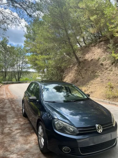 Elbasan, shes makine Volswagen Nafte, gri e erret automatik Klima