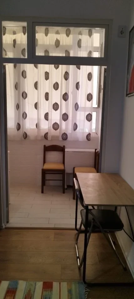 Tirane, jepet me qera garsonier Kati 1, 33m² 320 € (Inxhinieria e ndertimit)