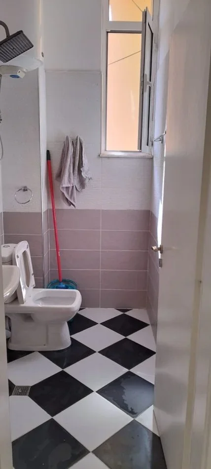 Tirane, jepet me qera garsonier Kati 1, 33m² 320 € (Inxhinieria e ndertimit)