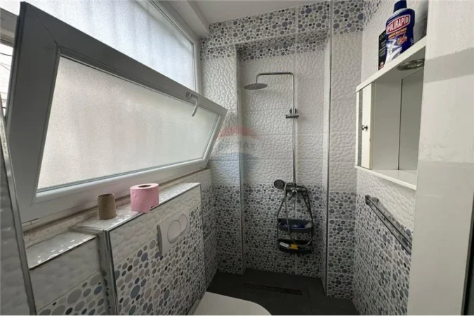 Tirane, jepet me qera apartament 2+1 Kati 1, 67 m² 500 € (21 Dhjetori)