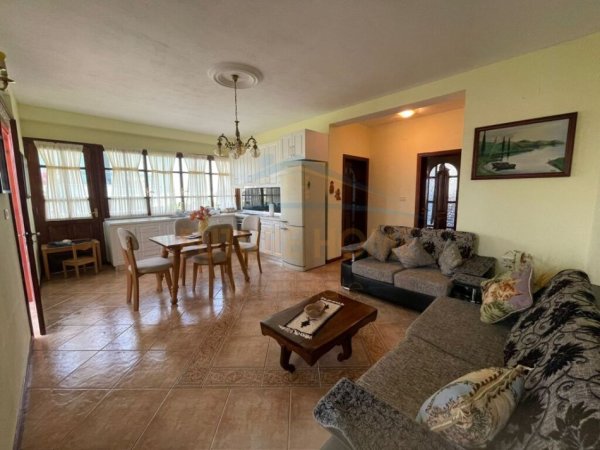 Tirane, jepet me qera 2+1 Kati 2, 128 m² 350 € (Kodra e Priftit)