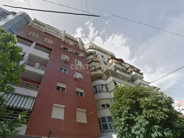 Tirane, shes ambjent biznesi , 97 m² 400.000 € (Rruga e Kosovarëve)