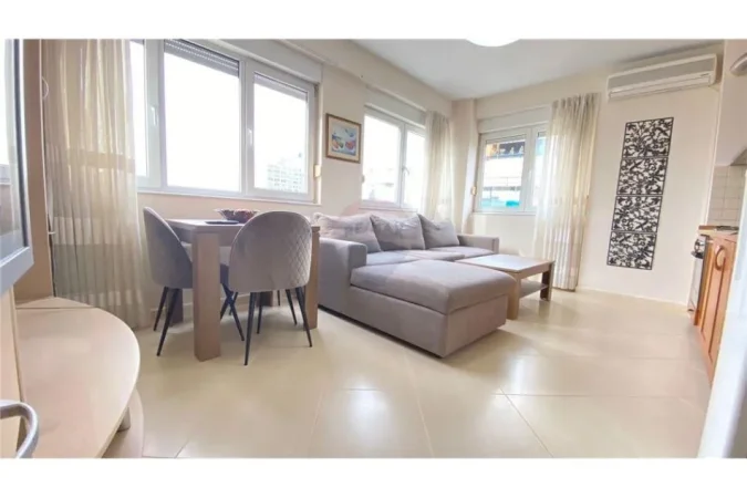 Tirane, jepet me qera apartament 1+1 Kati 3, 60 m² 600 € (Dervish Hima)