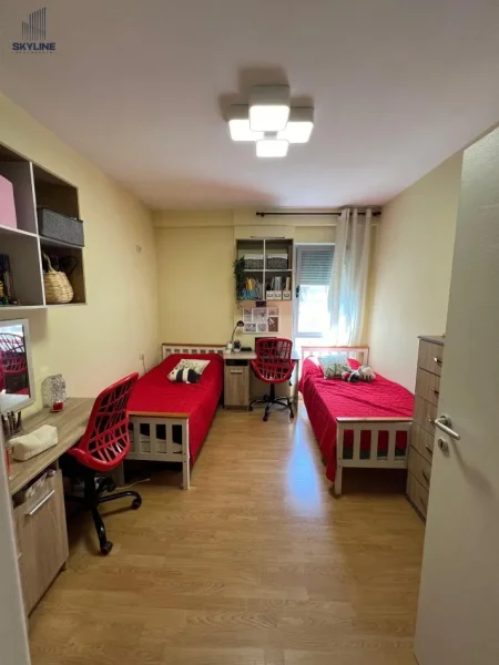 Tirane, shitet apartament 2+1 Kati 2, 95 m² 170.000 € (Rruga Stavri Themeli)