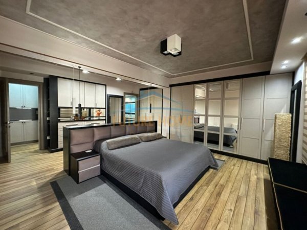 Tirane, shitet apartament Kati 3, 192 m² 590.000 € (Myslym Shyri)