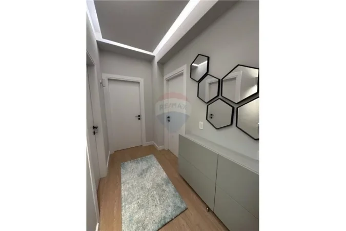 Tirane, shitet apartament 2+1 Kati 8, 95 m² 170.000 € (Bedri Karapici)