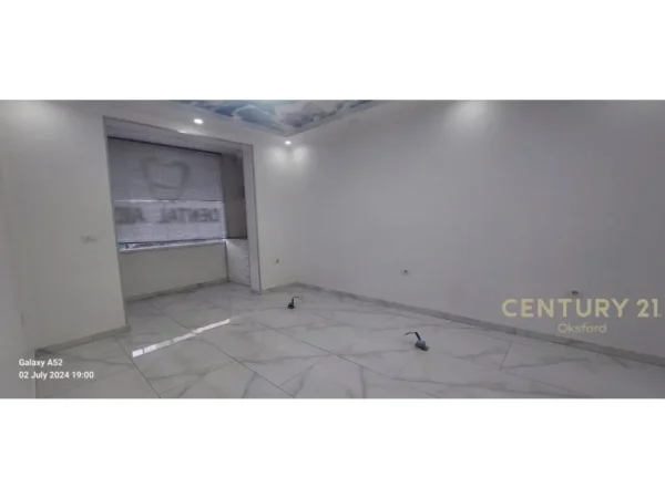 Tirane, shitet apartament 1+1 Kati 2, 48 m² 105.000 € (Farmacia 10)
