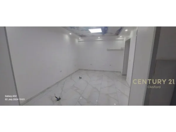 Tirane, shitet apartament 1+1 Kati 2, 48 m² 105.000 € (Farmacia 10)
