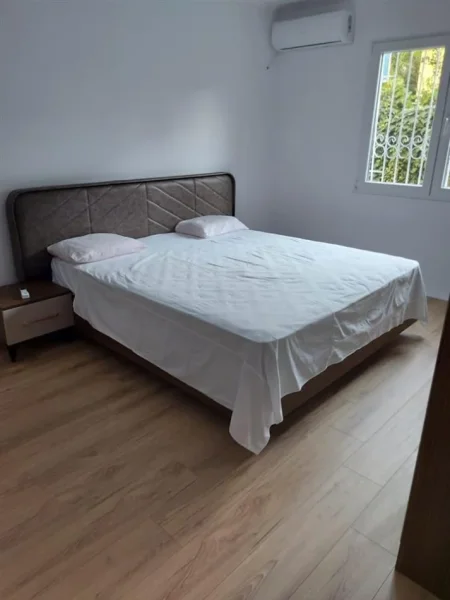 Tirane, jepet me qera apartament 1+1+Ballkon Kati 1, 70 m² 350 € (MATERNITETI I RI BRRYLI)