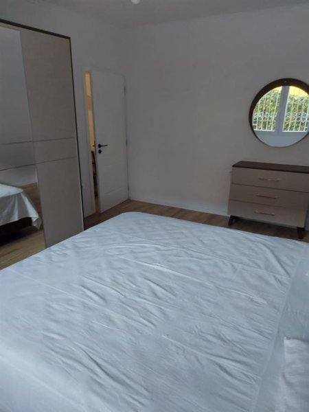 Tirane, jepet me qera apartament 1+1+Ballkon Kati 1, 70 m² 350 € (MATERNITETI I RI BRRYLI)