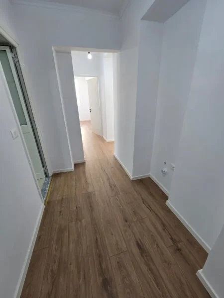 Tirane, shitet apartament 2+1 Kati 3, 71 m² 160.000 € (Prane Ambasades Amerikane)