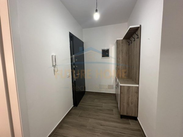Tirane, jepet me qera 2+1+Ballkon Kati 5, 98 m² 500 € (rruga sokarat miho astir)
