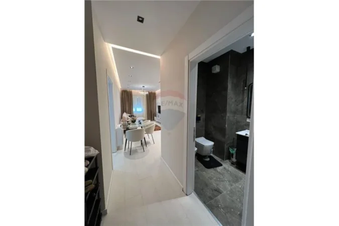 Tirane, jepet me qera apartament 1+1 Kati 2, 60 m² 450 € (Rruga e Dibres)