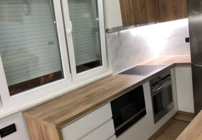 Tirane, jepet me qera apartament 1+1 Kati 2, 60 m² 580 € (Myslym shyri)