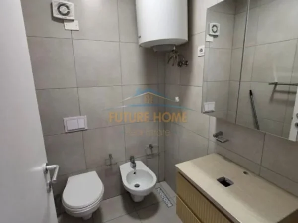 Tirane, jepet me qera apartament 1+1 Kati 4, 104 m² 700 € (Don Bosko)