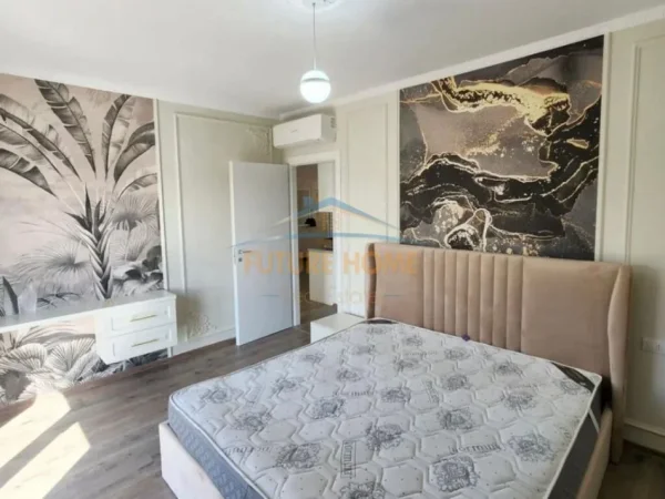 Tirane, jepet me qera apartament 1+1 Kati 4, 104 m² 700 € (Don Bosko)
