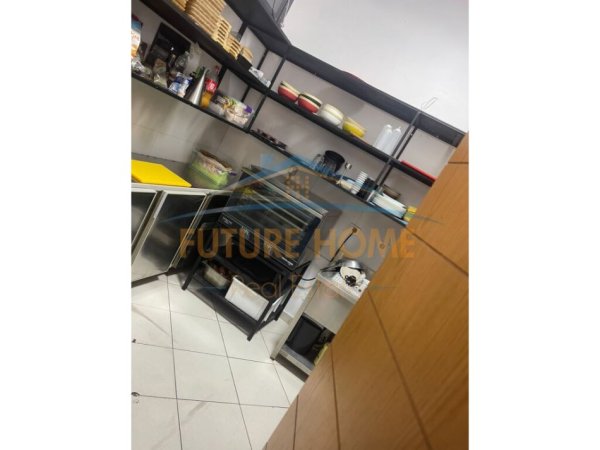 Tirane, shitet lokal Kati 0, 60 m² 250.000 € (Liqeni)