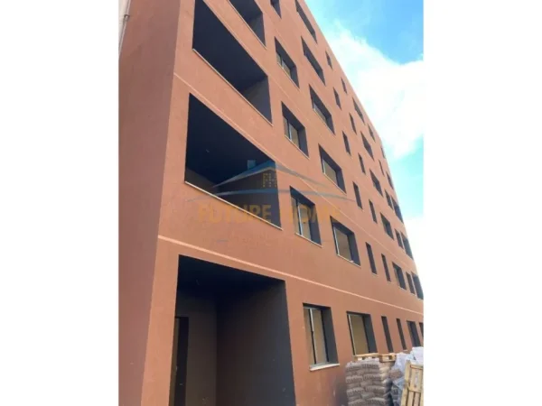 Tirane, shitet apartament 2+1+Ballkon Kati 3, 124 m² 197.000 € (Rruga Elbasanit)