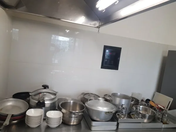 Tirane, shes Pajisje per restorant ose piceri te perdorura ne gjendje te mir 900 €