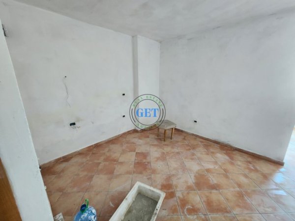 Durres, shitet apartament 1+1 Kati 4, 54 m² 42.000 € (Okazion!! Shitet, Apartament 1+1, Shkembi I Kavajes, Durres!)