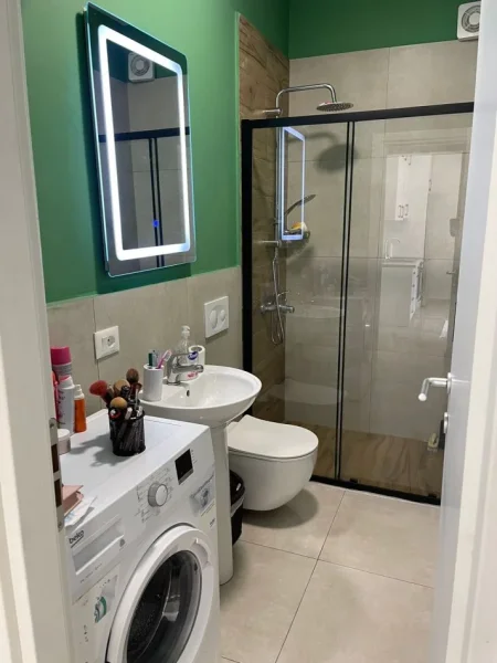 Tirane, jepet me qera apartament 1+1 Kati 1, 58 m² 400 € (Porcelan)