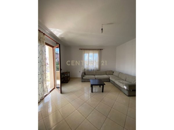Tirane, jepet me qera apartament 3+1+Ballkon Kati 3, 103 m² 500 € (Rruga Sadik Petrela Prane Venue Club)
