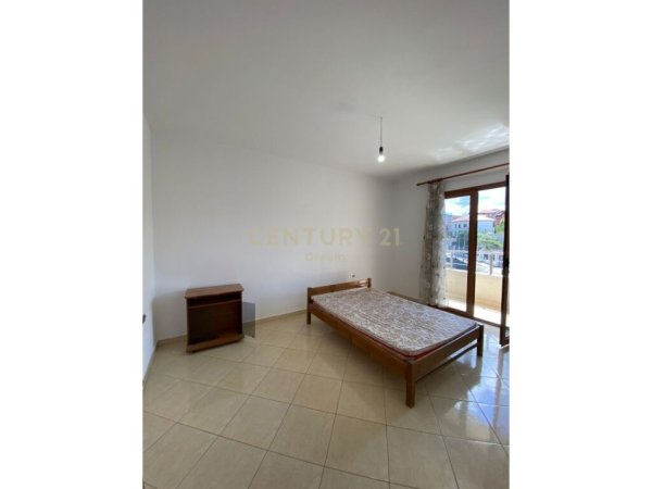 Tirane, jepet me qera apartament 3+1+Ballkon Kati 3, 103 m² 500 € (Rruga Sadik Petrela Prane Venue Club)