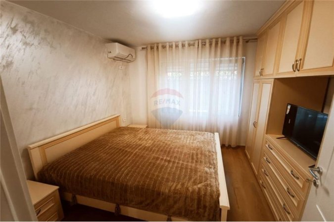 Tirane, jepet me qera apartament 2+1 Kati 1, 75 m² 750 € (Bardhok Biba - Pazari i Ri - Rruga e Barrikadave)