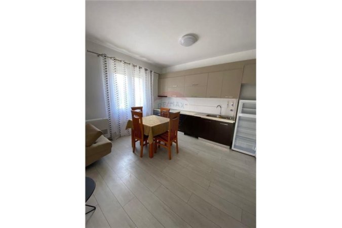 Tirane, jepet me qera apartament 2+1 , 90 m² 600 € (rruga peti - Liqeni i Thatë)