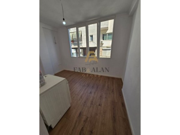 Tirane, shitet apartament 2+1 Kati 3, 71 m² 160.000 € (Ambasada Amerikane)