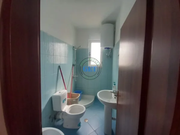 Durres, shitet apartament 2+1+Ballkon Kati 7, 100 m² 75.000 € (shkembi Kavajes, Durres)