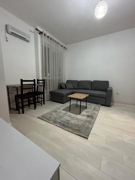 Tirane, jepet me qera apartament 1+1 Kati 3, 58 m² 450 € (fusha e aviacionit)