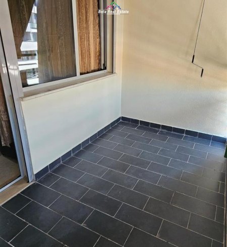 Tirane, jepet me qera apartament 1+1 Kati 6, 70 m² 450 € (rruga e dibres)
