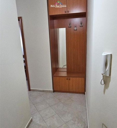 Tirane, jepet me qera apartament 1+1 Kati 6, 70 m² 450 € (rruga e dibres)