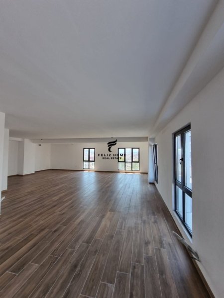 Tirane, jepet me qera zyre Kati 8, 125 m² 1.850 € (RRUGA E DIBRES)