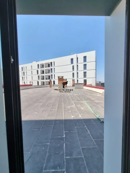 Tirane, jepet me qera zyre Kati 8, 125 m² 1.850 € (RRUGA E DIBRES)