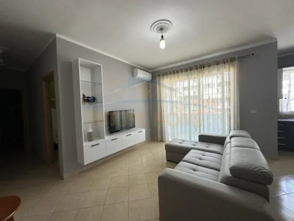 Tirane, jepet me qera 2+1+Aneks+Ballkon Kati 6, 95 m² 500 € (Unaza e re)