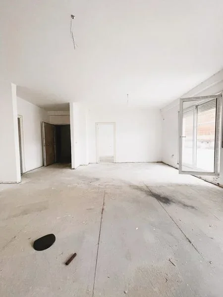 Tirane, shitet apartament 1+1 , 76 m² (Komuna e Parisit)