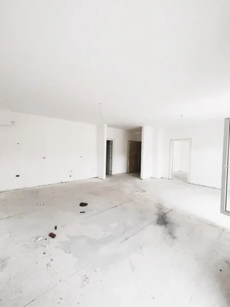 Tirane, shitet apartament 1+1 , 76 m² (Komuna e Parisit)