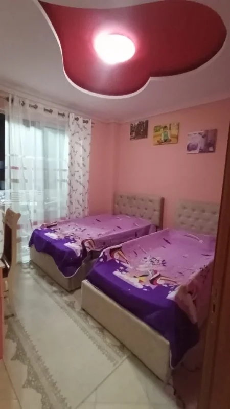 Tirane, jap me qera apartament 2+1+Aneks+Ballkon Kati 3, 110 m² 500 € (Astir, rruga Marie Kraja)