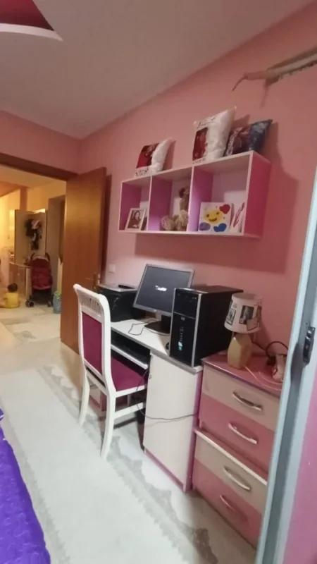 Tirane, jap me qera apartament 2+1+Aneks+Ballkon Kati 3, 110 m² 500 € (Astir, rruga Marie Kraja)