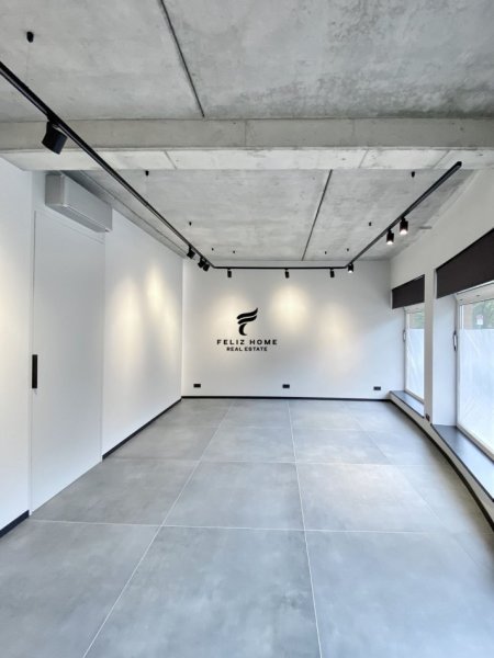 Tirane, jepet me qera dyqan Kati 0, 140 m² 2.400 € (FARMACIA 10)