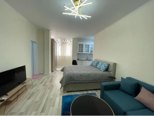 Tirane, jepet me qera garsonier Kati 3, 45 m² 500 € (Ne Qender te Tiranes)