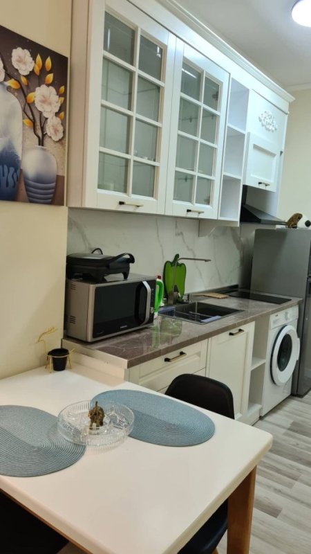 Tirane, jepet me qera garsonier 1+1 Kati 3, 45 m² 500 € (Qender)