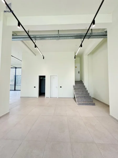 Tirane, jepet me qera magazine Kati 0, 15.000 € (Prane Top Channel)