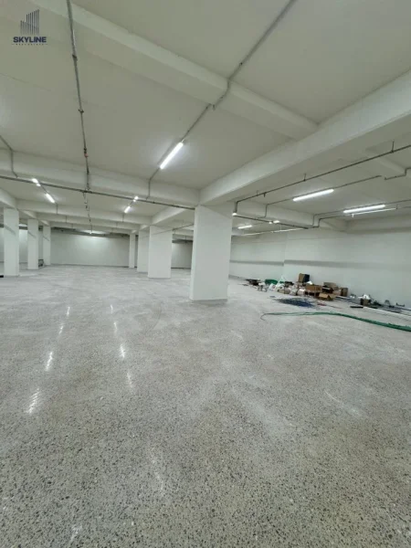 Tirane, jepet me qera magazine Kati 0, 15.000 € (Prane Top Channel)